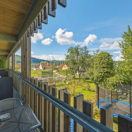 Grand Deluxe 23j - Seesicht - Billiard - Bbq - Trambolin - Tischkicker - Playstation 4 - Panorama Exklusive Ohningen