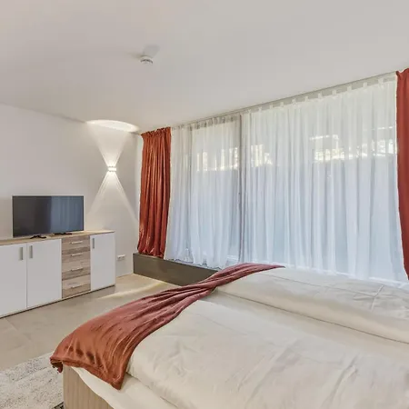 Grand Deluxe 23j - Seesicht - Billiard - Bbq - Trambolin - Tischkicker - Playstation 4 - Panorama Exklusive Appartement *